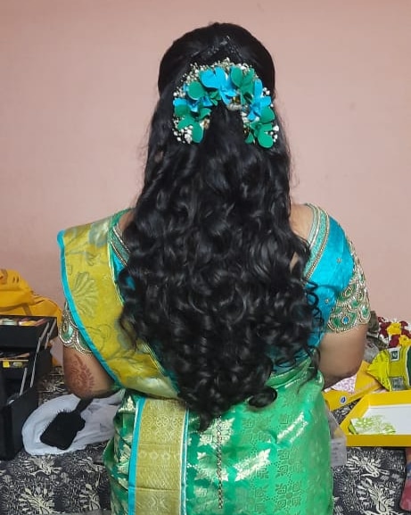 https://www.evnzon.com/service_pic/114/pranisha-bridal-studio-1671855169.jpg