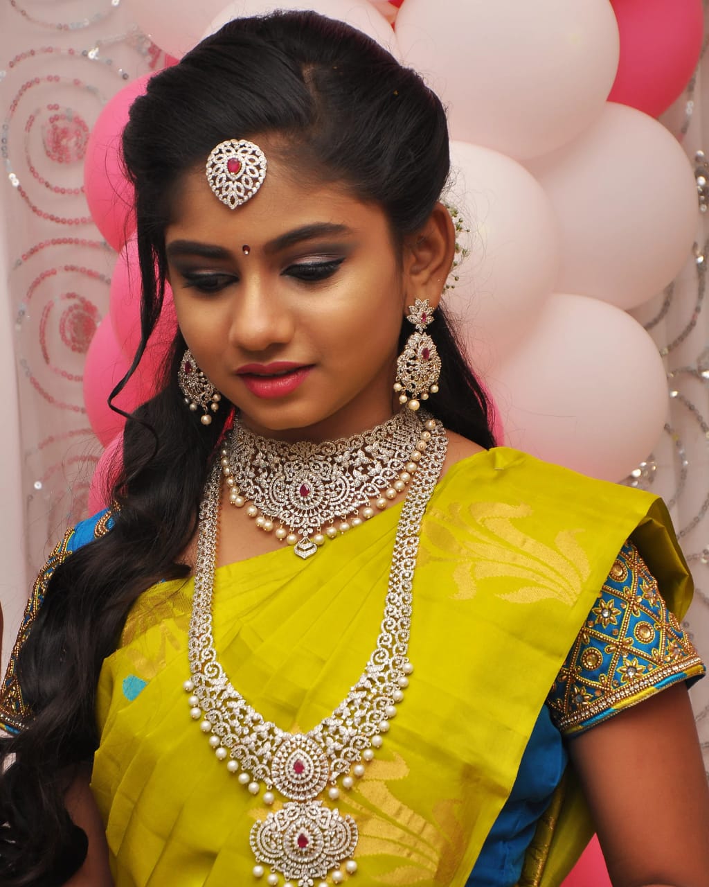 https://www.evnzon.com/service_pic/294/sri-annai-beauty-parlour-1671859643.jpeg